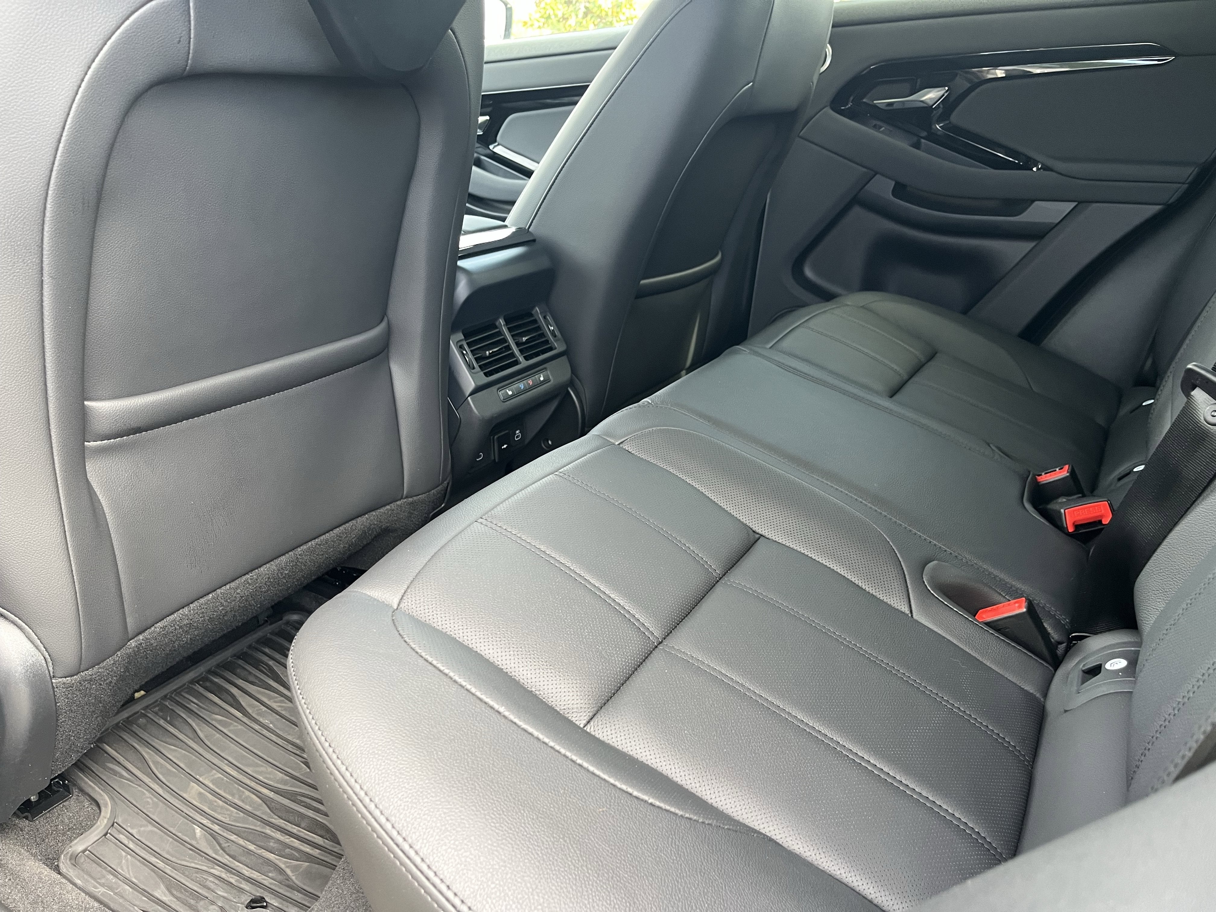 2026 Land Rover Range Rover Evoque Dynamic SE