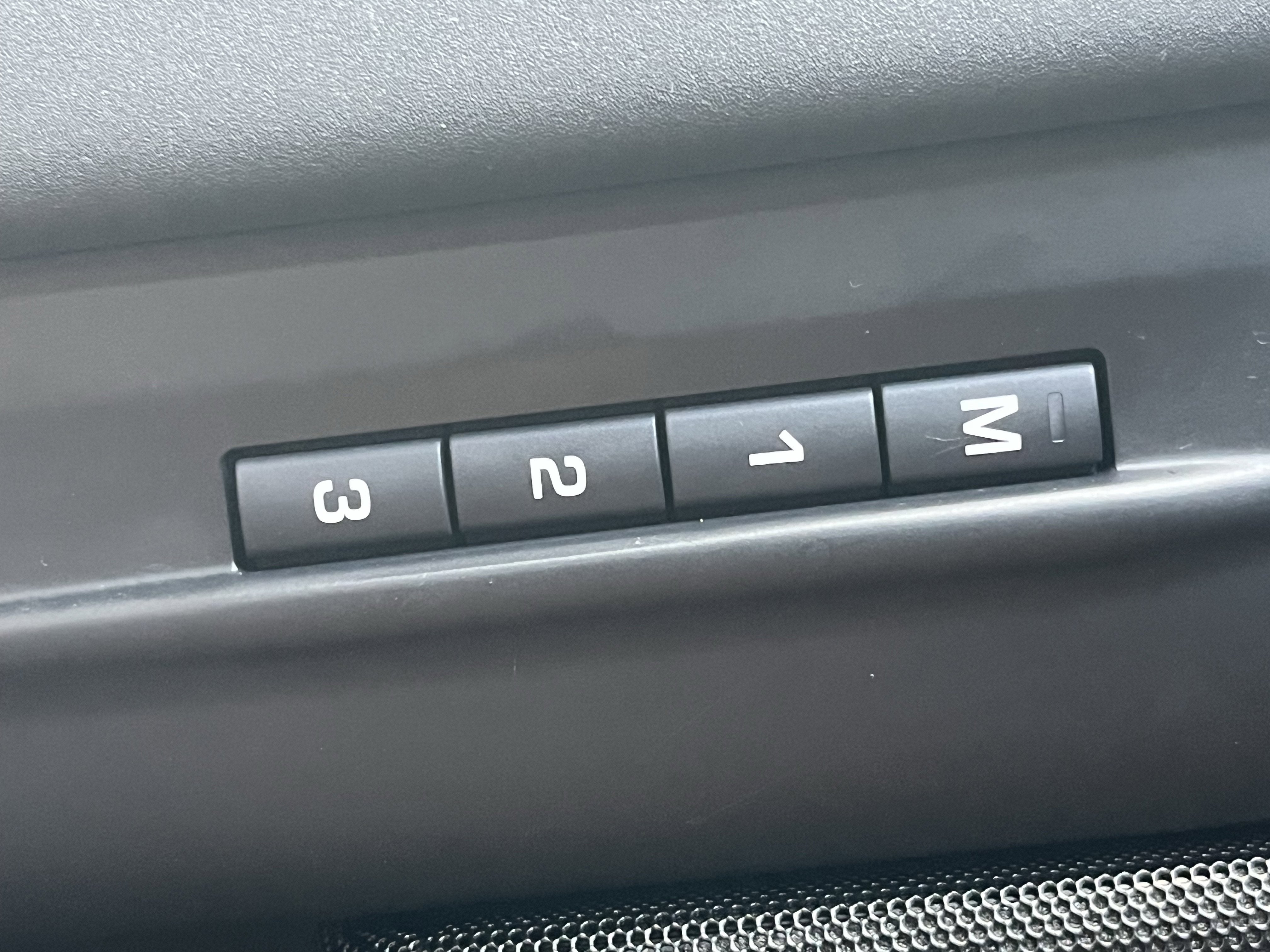 2026 Land Rover Range Rover Evoque Dynamic SE