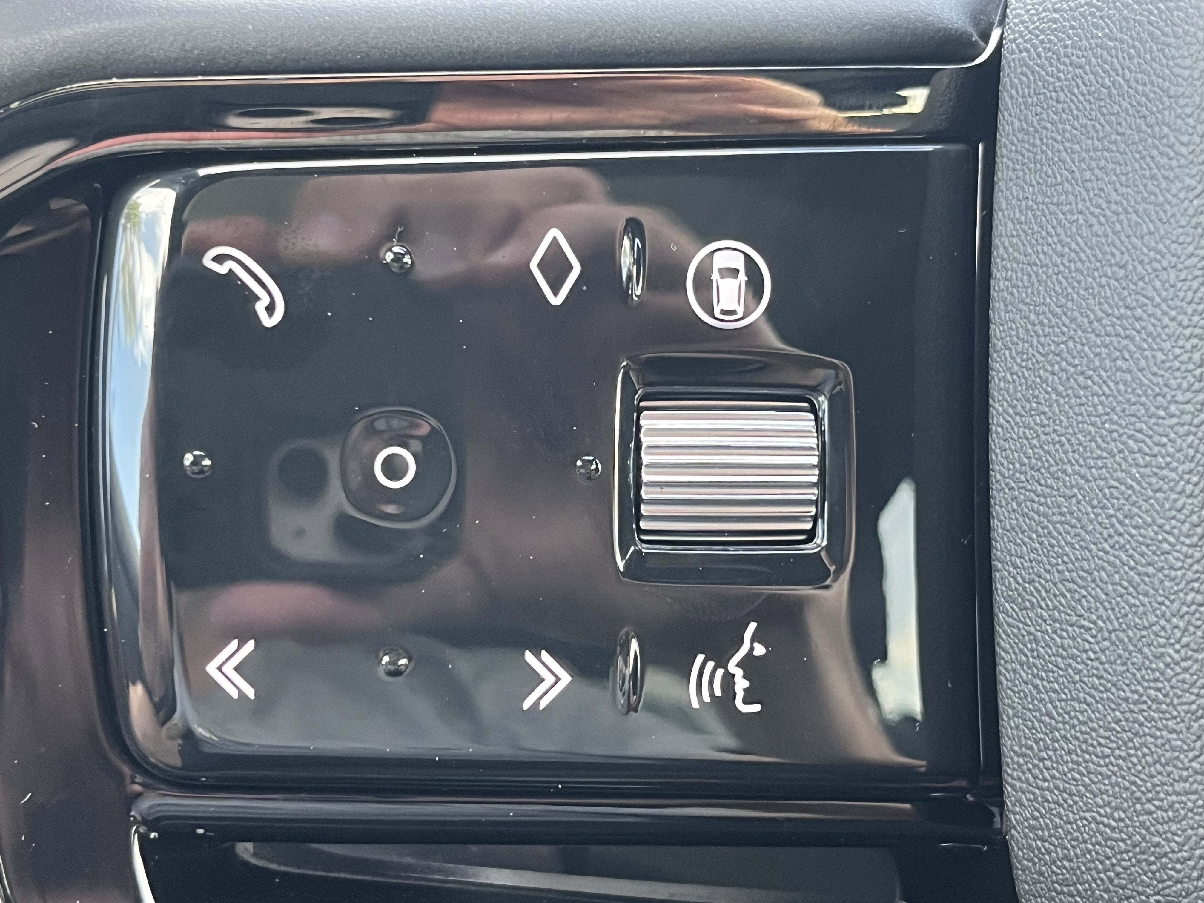 2026 Land Rover Range Rover Evoque Dynamic SE