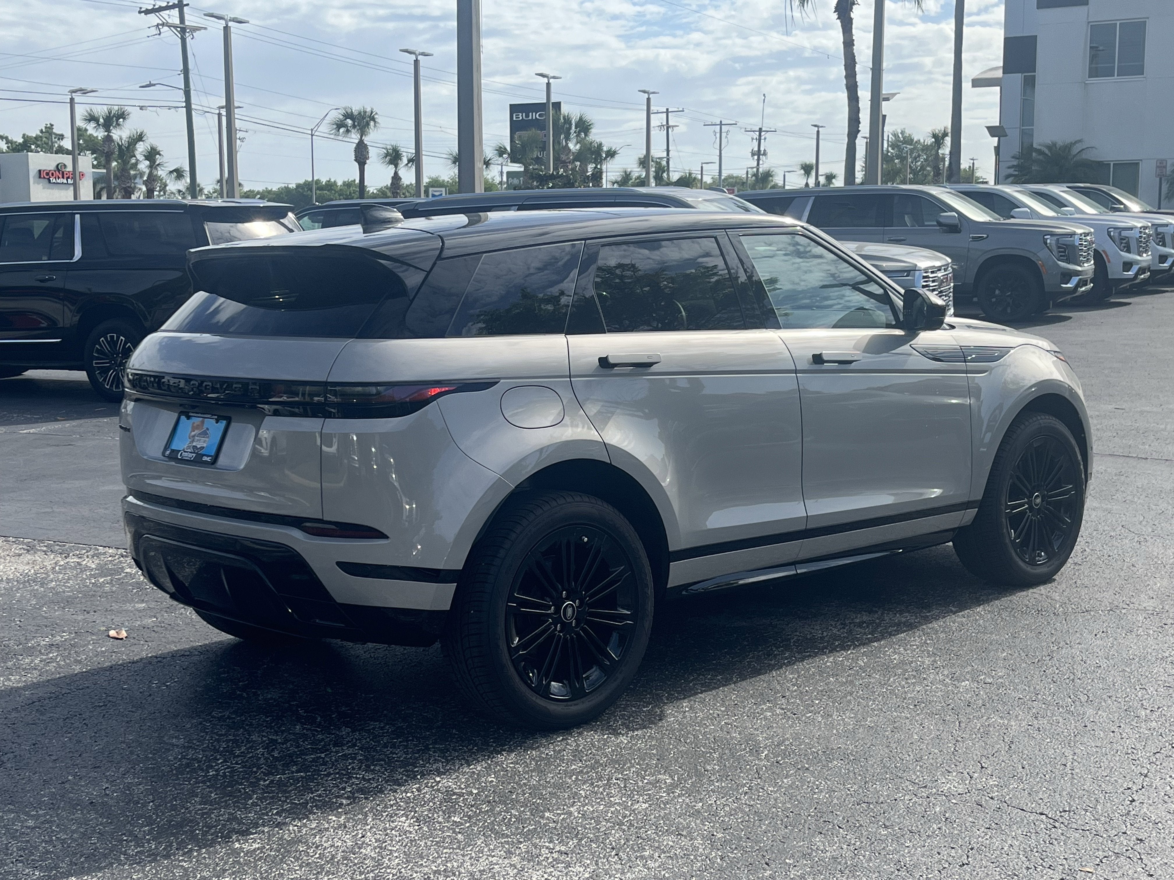 2026 Land Rover Range Rover Evoque Dynamic SE
