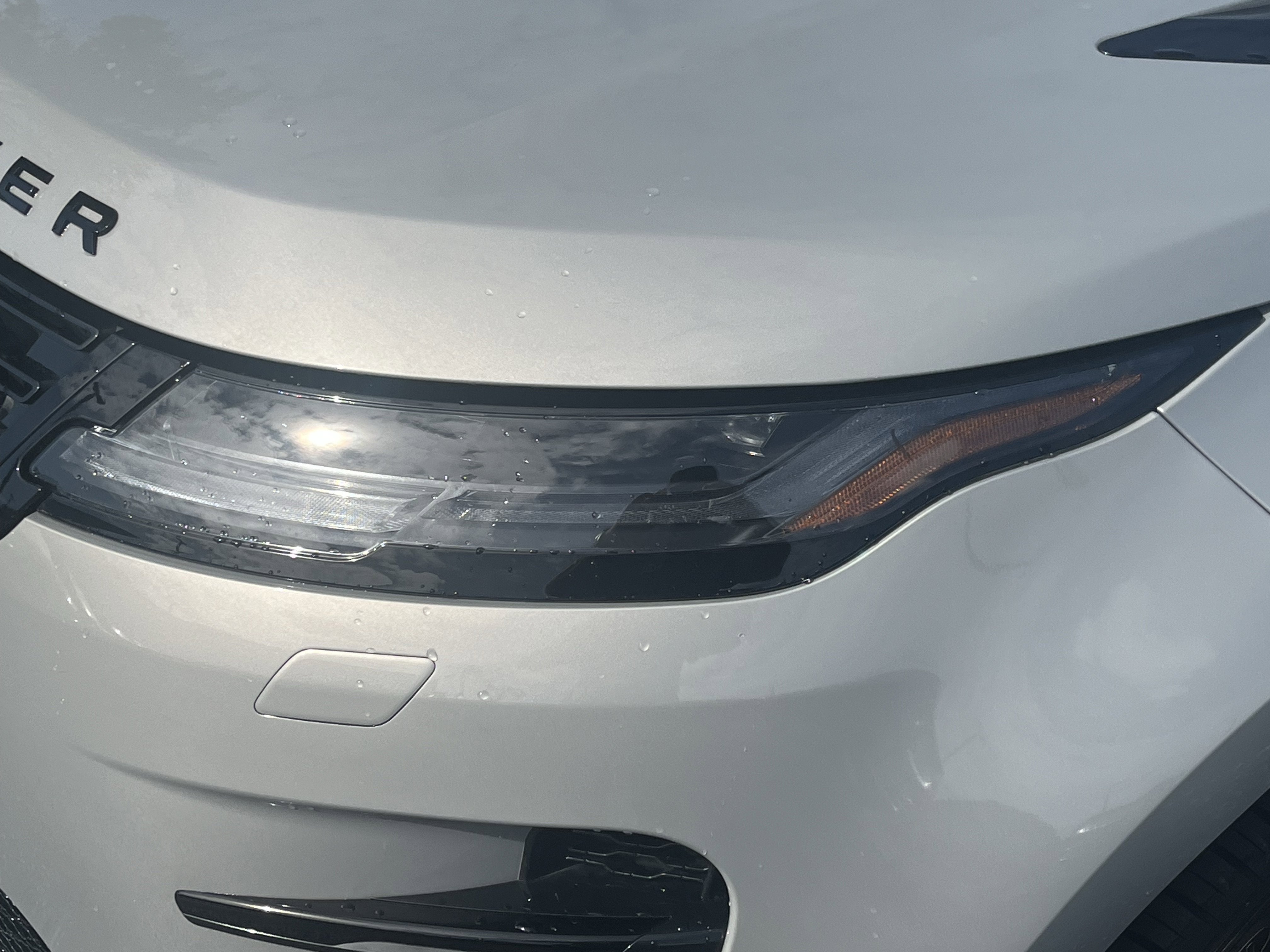 2026 Land Rover Range Rover Evoque Dynamic SE