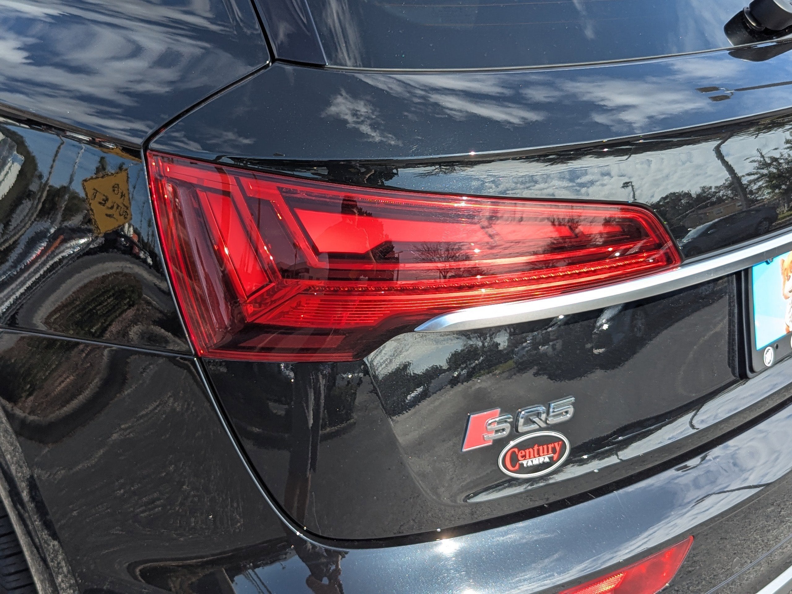 2022 Audi SQ5 Premium Plus