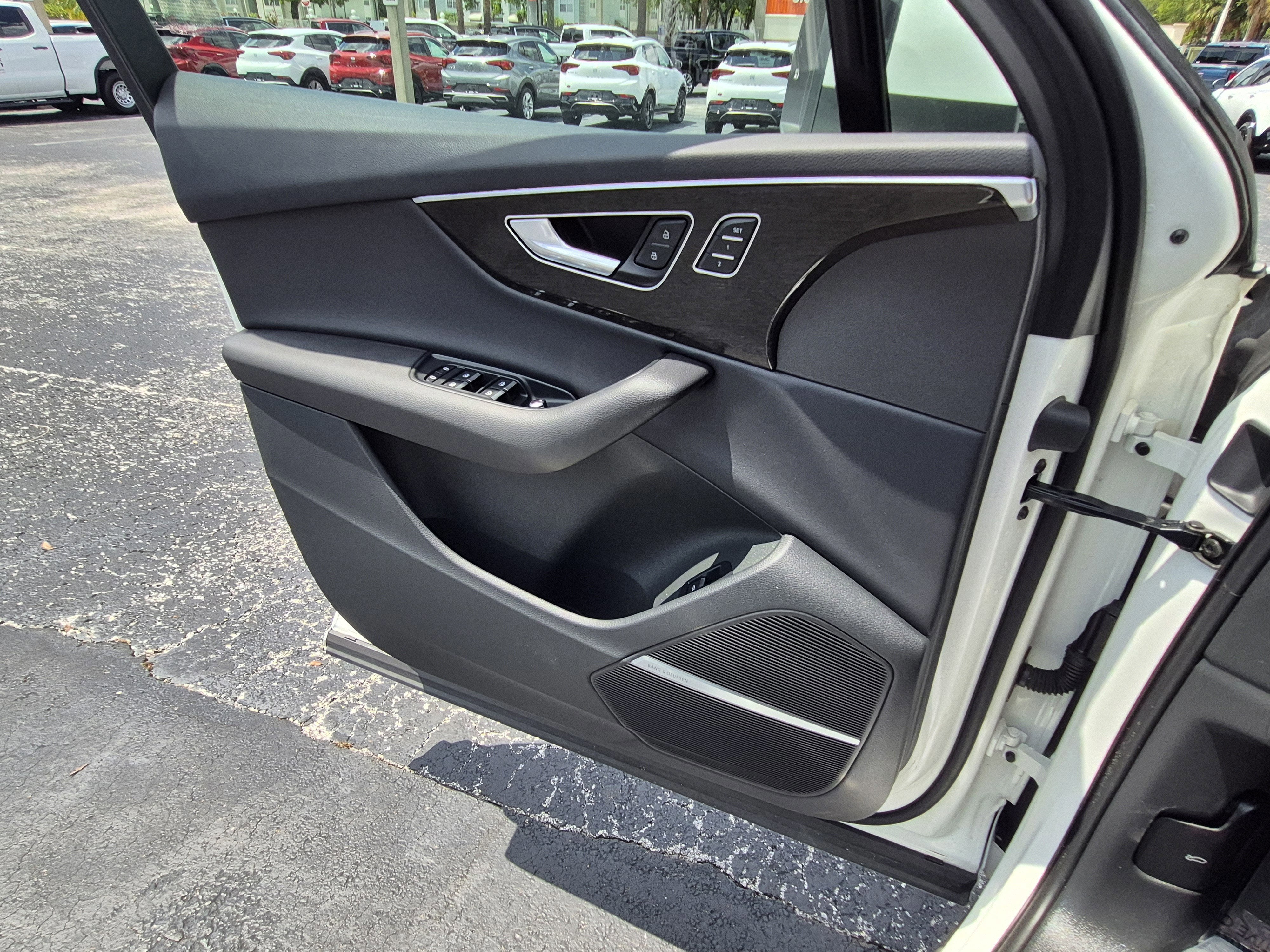 2021 Audi Q7 Premium Plus
