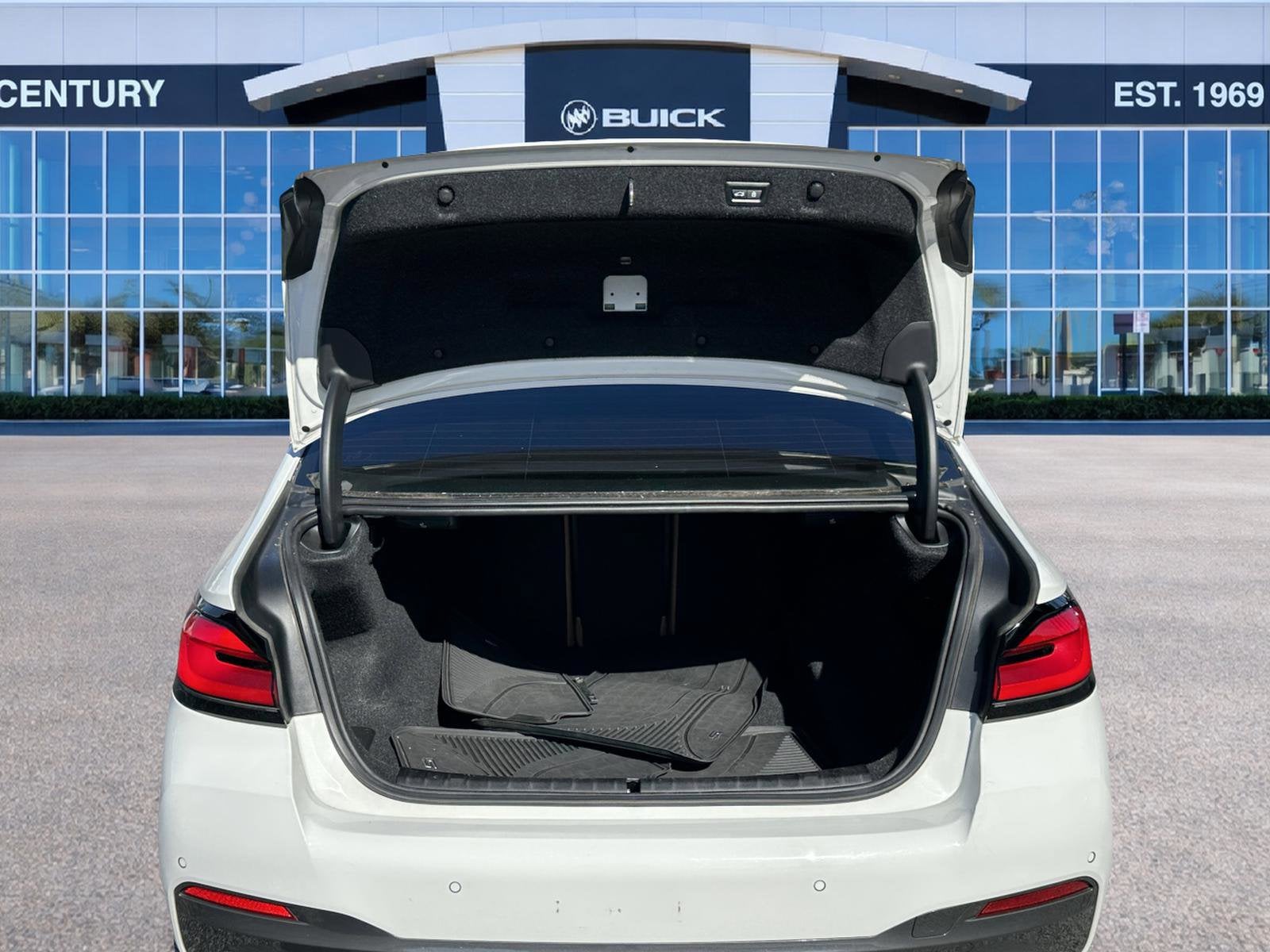 2022 BMW 5 Series 530i
