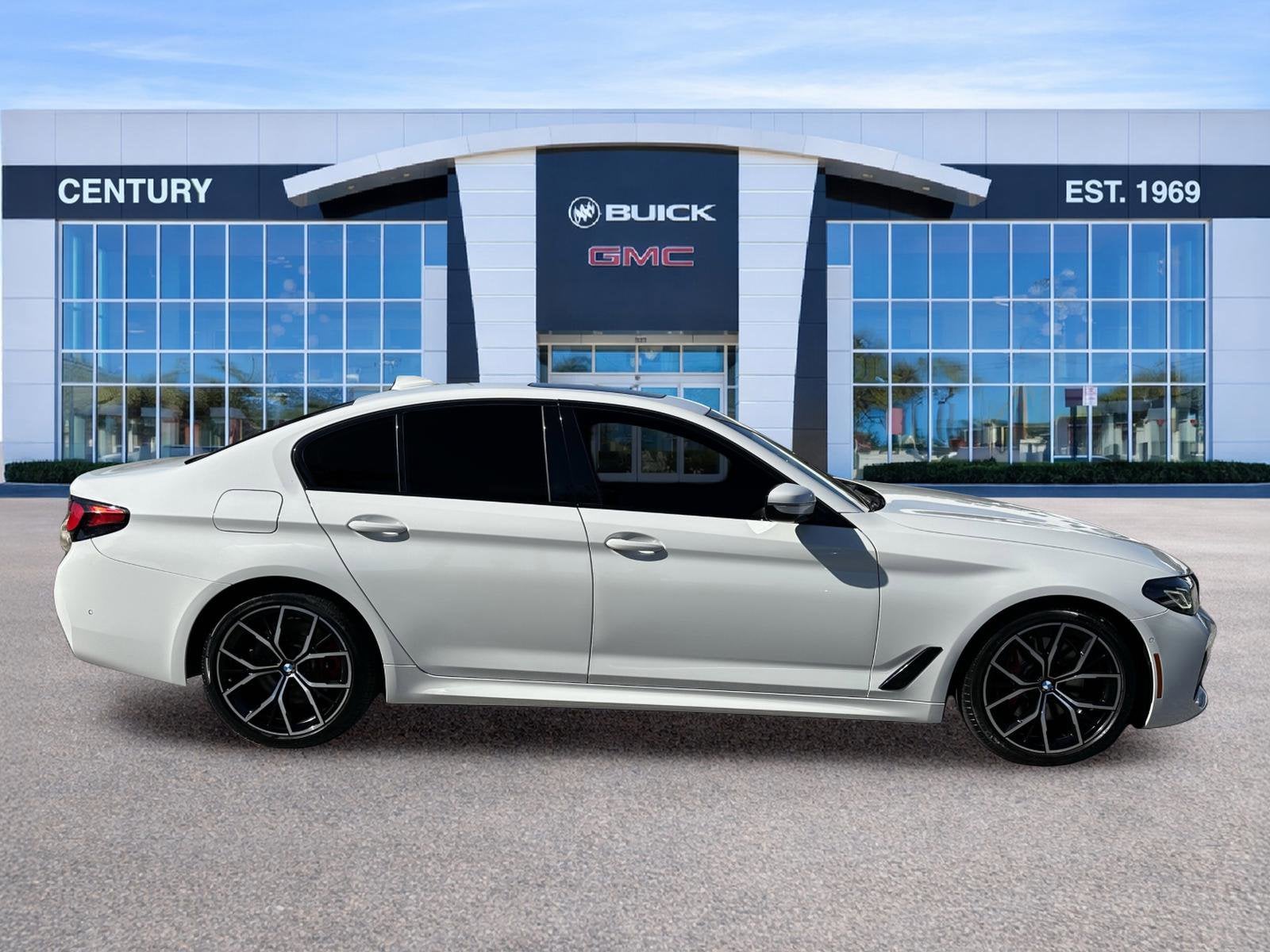 2022 BMW 5 Series 530i